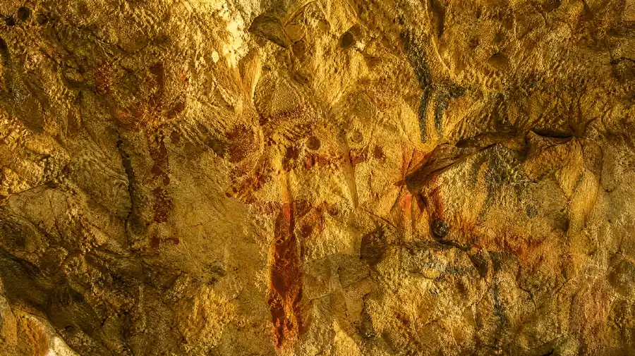 Nerja Cave Paintings, History & Museum